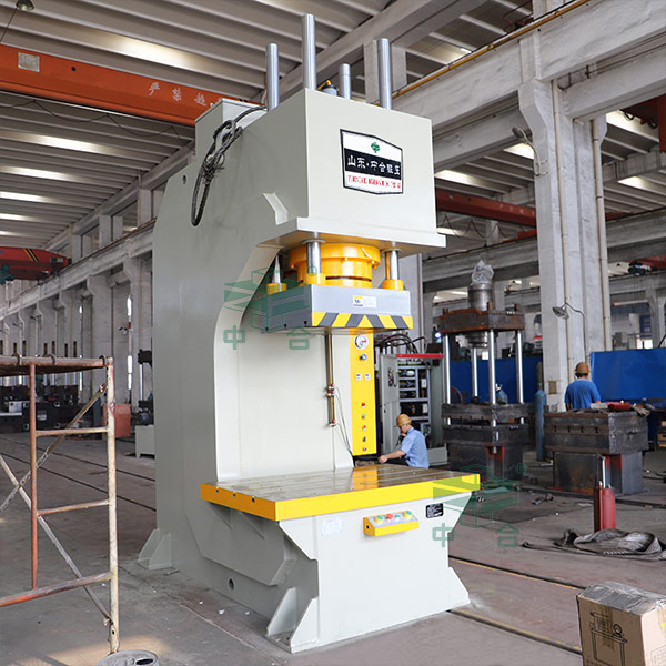 315吨单柱液压机.jpg