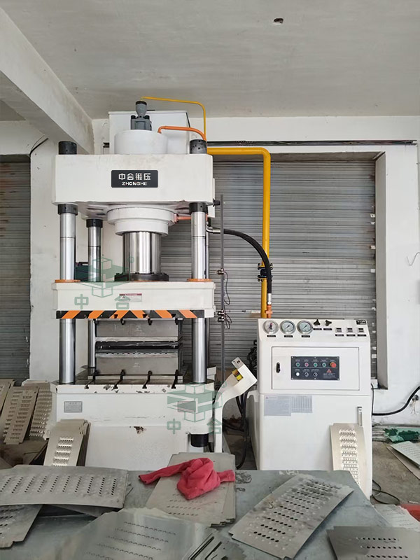 不锈钢地沟盖板成型液压机