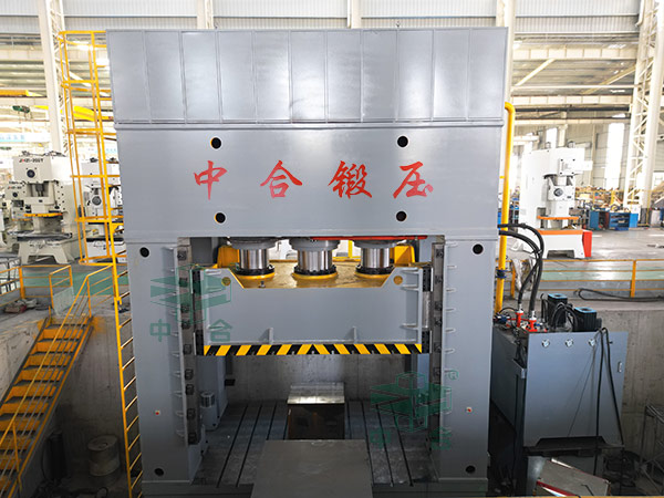 2500吨框架式液压机 2500吨框架式液压机