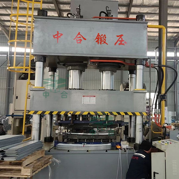 500吨汽车配件成型液压机.jpg 500吨汽车配件成型液压机.jpg