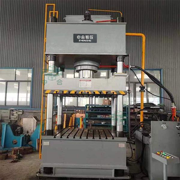 500吨四柱液压机安装完成.jpg 500吨四柱液压机安装完成.jpg