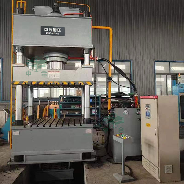 500吨不锈钢薄板拉伸液压机现场.jpg 500吨不锈钢薄板拉伸液压机现场.jpg