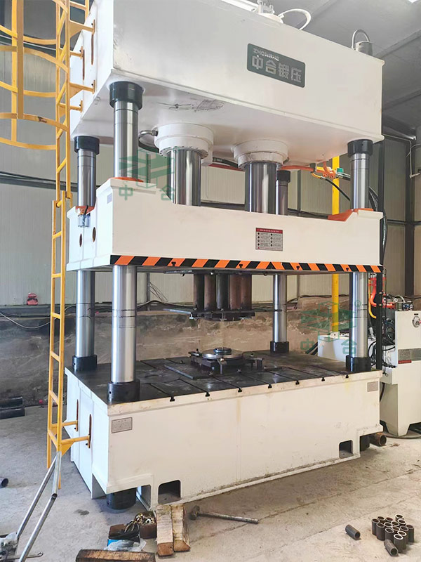 500吨四柱压力机.jpg 500吨四柱压力机.jpg