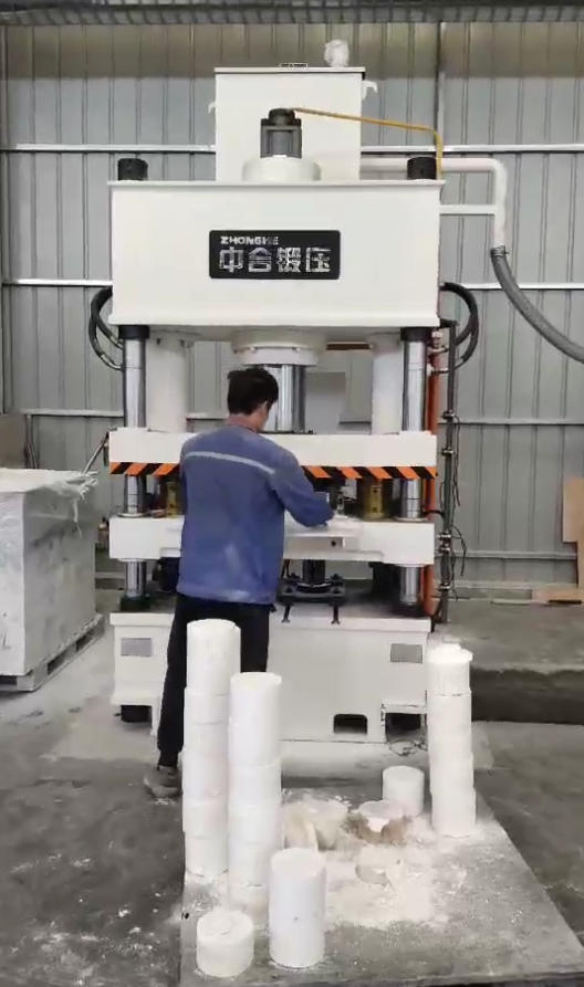 200 吨四梁四柱液压机 氮化硼陶瓷粉末压型机 陶瓷粉末成型液压机